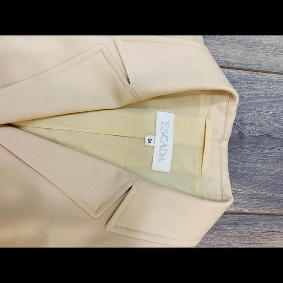 ESCADA Beige Blazer - Picture 2 of 5